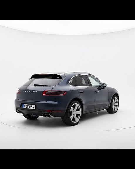 Porsche Macan S 3 of 5
