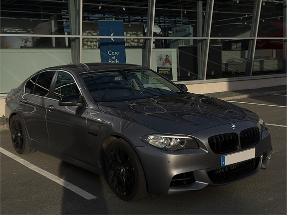 BMW 530d 4 of 5