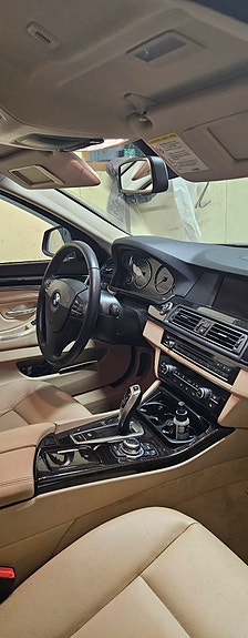 BMW 520d 4 of 5