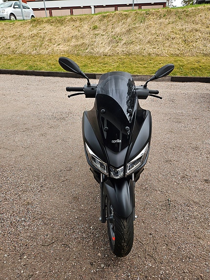 Aprilia SXR50 2 of 4