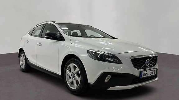 Volvo V40 Cross Country 4 of 5