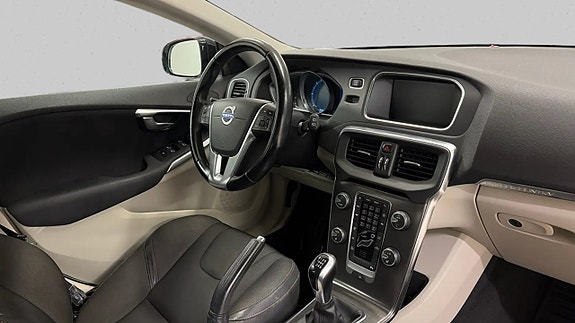 Volvo V40 Cross Country 16 of 17