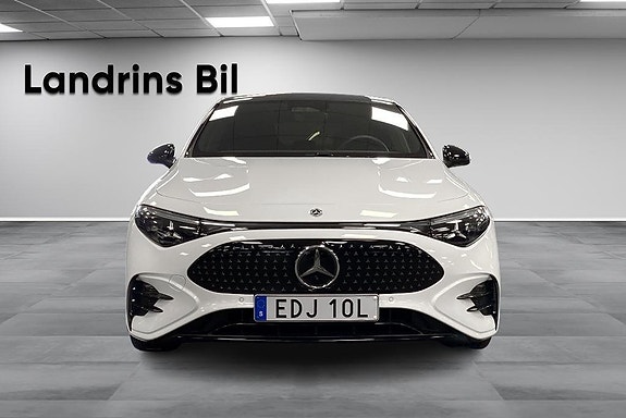 Mercedes-Benz CLA250+ 2 of 5