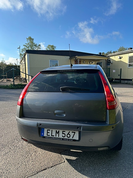 Citroen C4 5 of 5