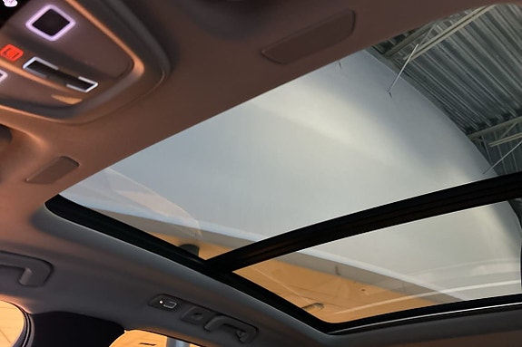 Volvo XC60 16 of 16