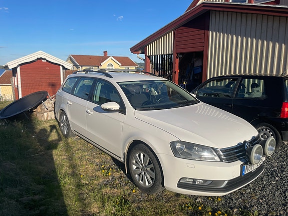 Volkswagen Passat 3 of 5
