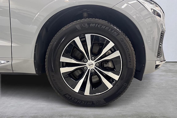Volvo XC60 14 of 24