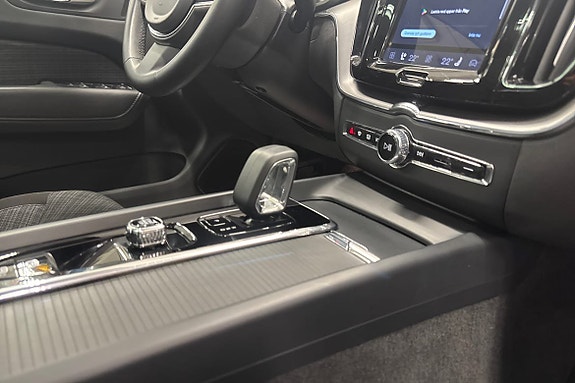 Volvo XC60 15 of 24