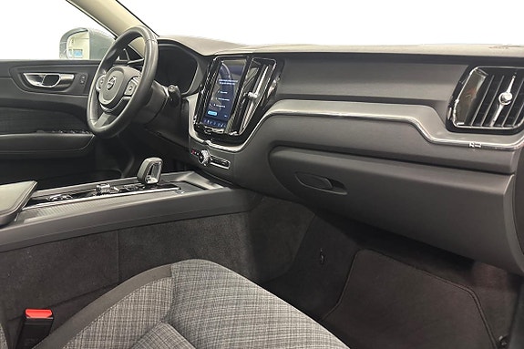 Volvo XC60 10 of 24