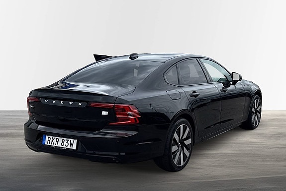 Volvo S90 3 of 5