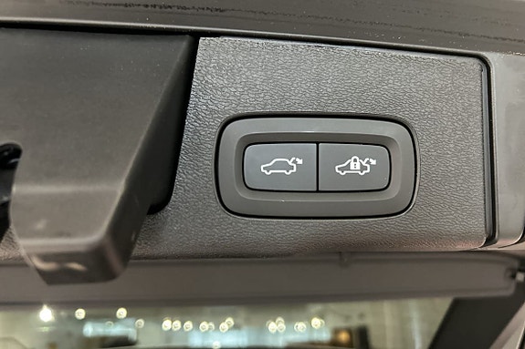 Volvo XC60 13 of 17