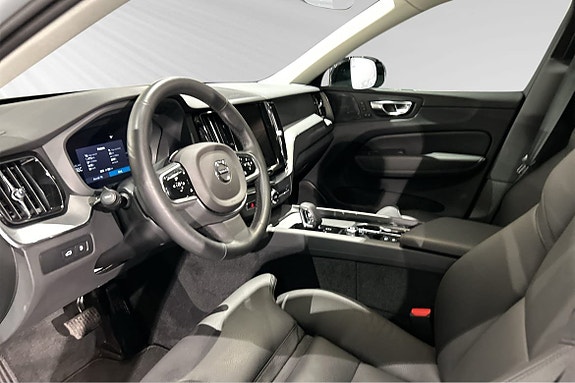 Volvo XC60 7 of 17
