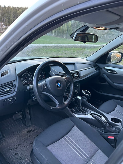 BMW X1 4 of 5