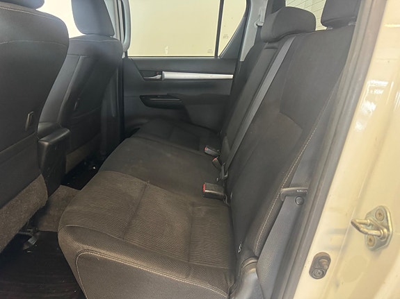 Toyota HiLux 6 of 15