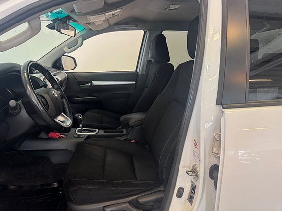 Toyota HiLux 5 of 5