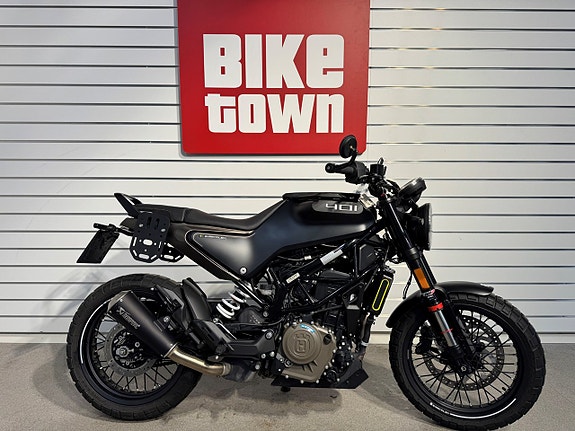 Husqvarna Svartpilen 401 Akrapovic