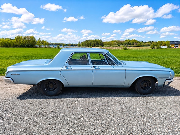 Dodge 2 of 8
