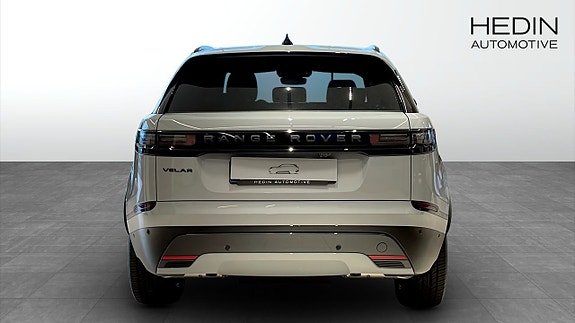 Land Rover Range Rover Velar 7 of 11