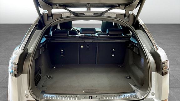 Land Rover Range Rover Velar 10 of 11