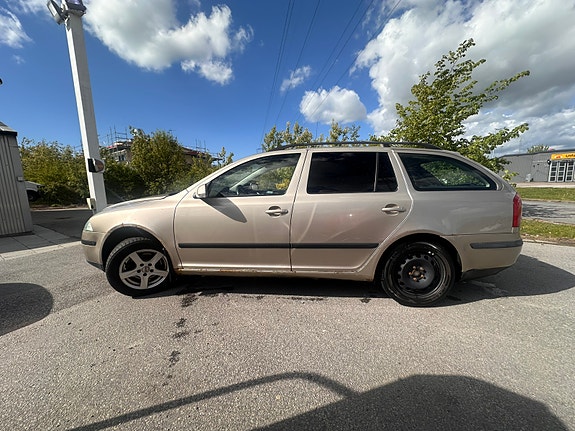 Skoda Octavia 5 of 5
