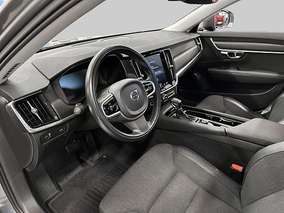 Volvo V90 Cross Country 13 of 18