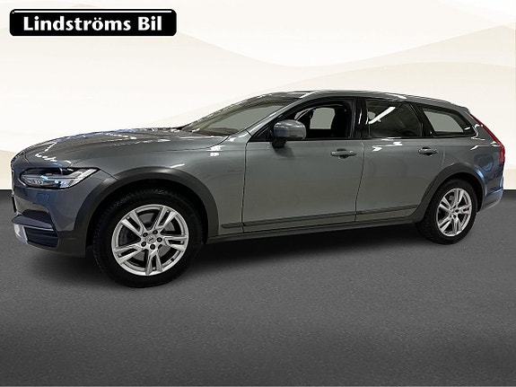 Volvo V90 Cross Country 6 of 18