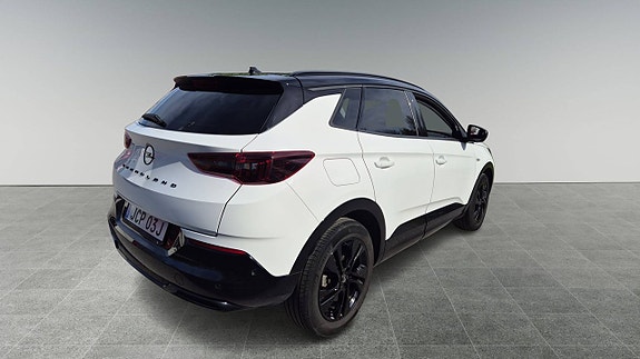 Opel Grandland X 4 of 5