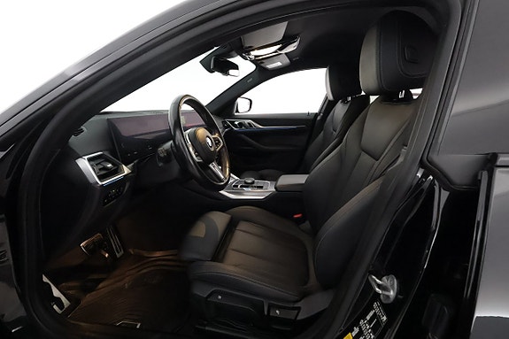 BMW i4 10 of 30
