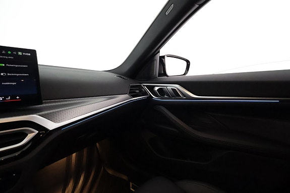 BMW i4 16 of 30