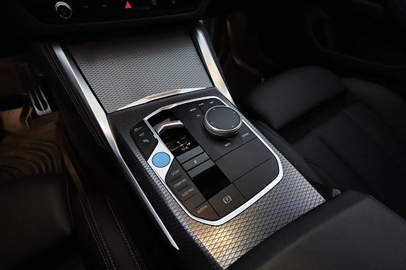 BMW i4 15 of 30