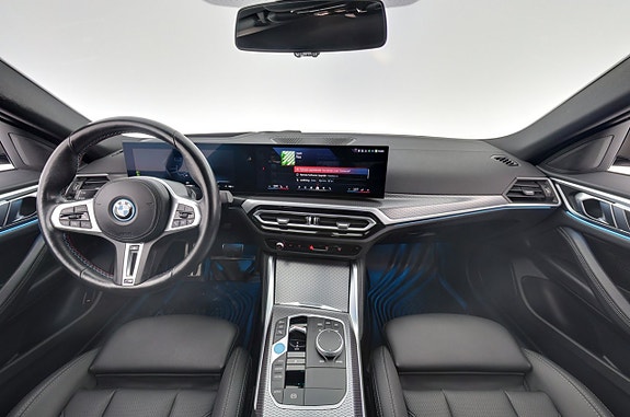 BMW i4 12 of 30
