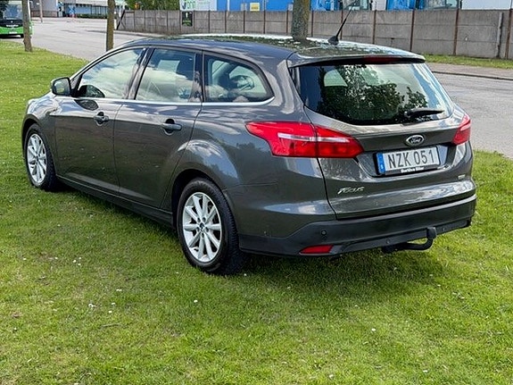 Ford Focus 5 of 7