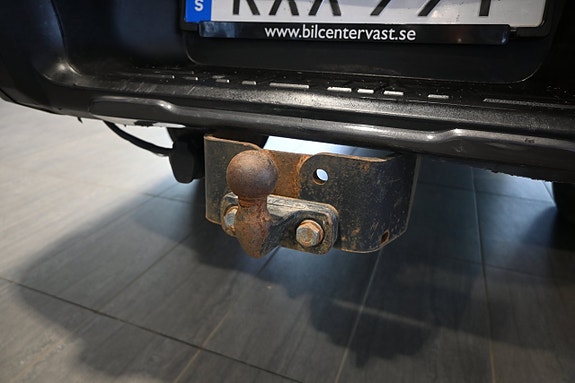 Toyota HiLux 16 of 21