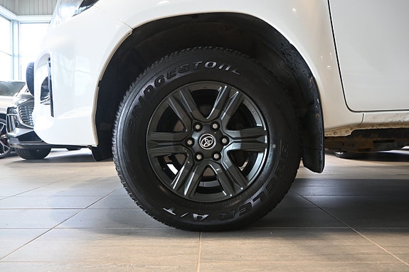 Toyota HiLux 6 of 21