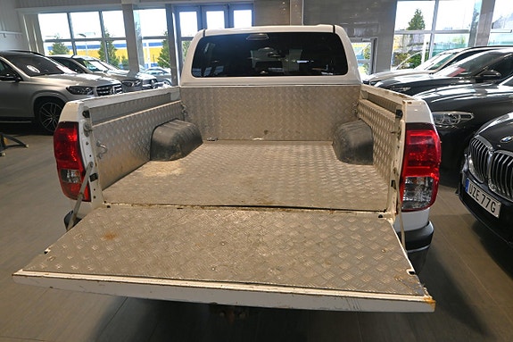 Toyota HiLux 15 of 21