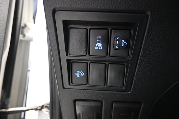 Toyota HiLux 21 of 21