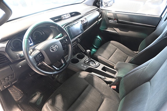 Toyota HiLux 7 of 21