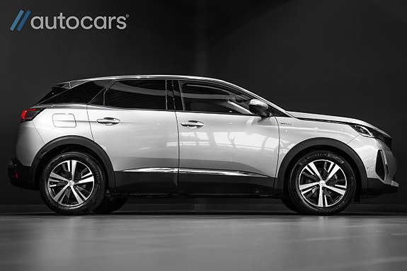 Peugeot 3008 2 of 5
