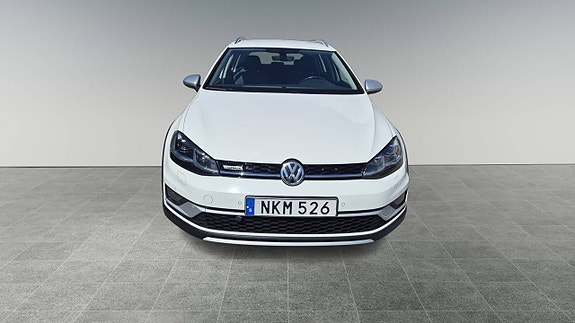 Volkswagen Golf Alltrack 7 of 15