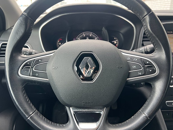 Renault Megane 18 of 26