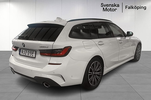 BMW 320 3 of 17