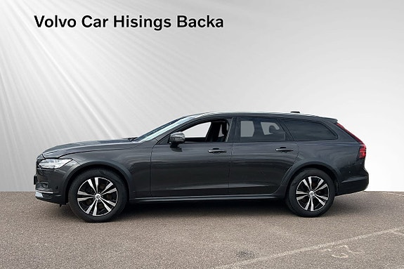 Volvo V90 Cross Country 3 of 5