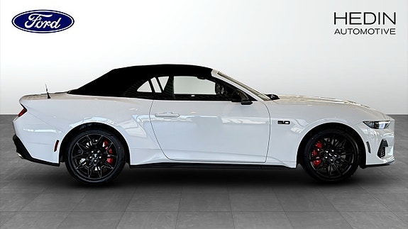 Ford Mustang 6 of 11
