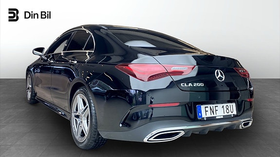 Mercedes-Benz CLA200 3 of 5