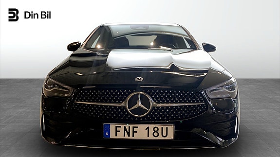 Mercedes-Benz CLA200 4 of 5