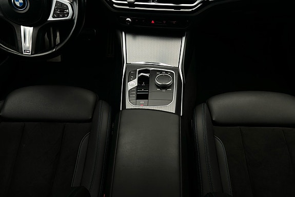 BMW 330e 9 of 25
