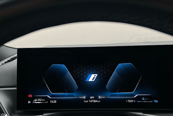 BMW 330e 7 of 25