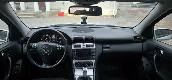 Mercedes-Benz C180 5 of 5