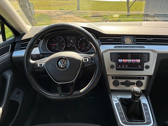 Volkswagen Passat 3 of 4