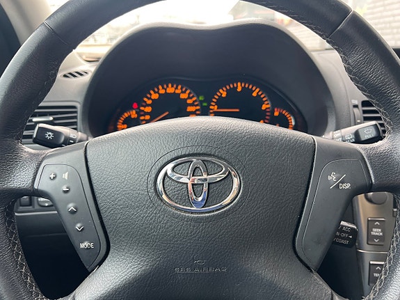 Toyota Avensis 18 of 24